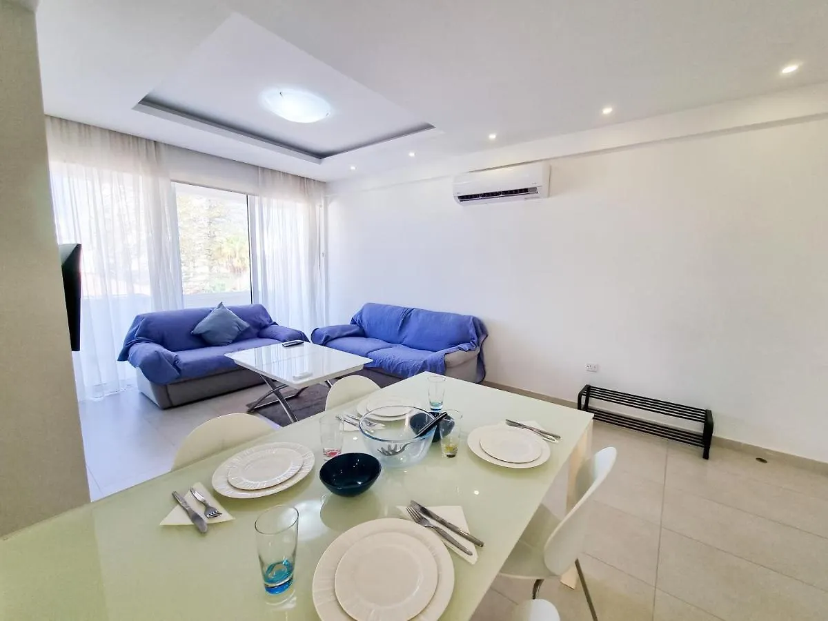 Seaside Elegance Retreat Daire Larnaca Kıbrıs